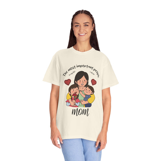 Mom Love Unisex T-Shirt | Gift for Mother's Day