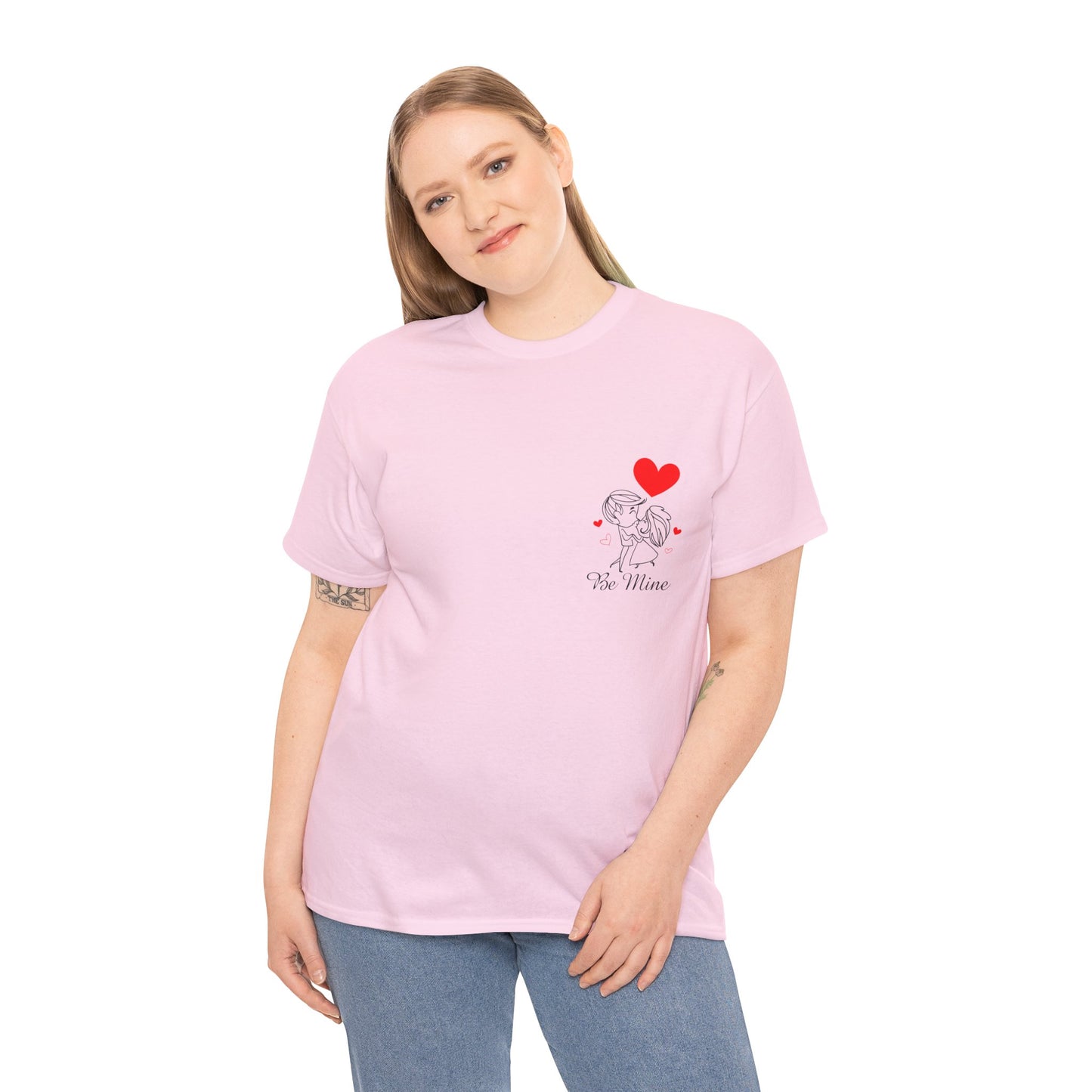 Dog Mom Tee – Cute Puppy Heart Graphic T-Shirt